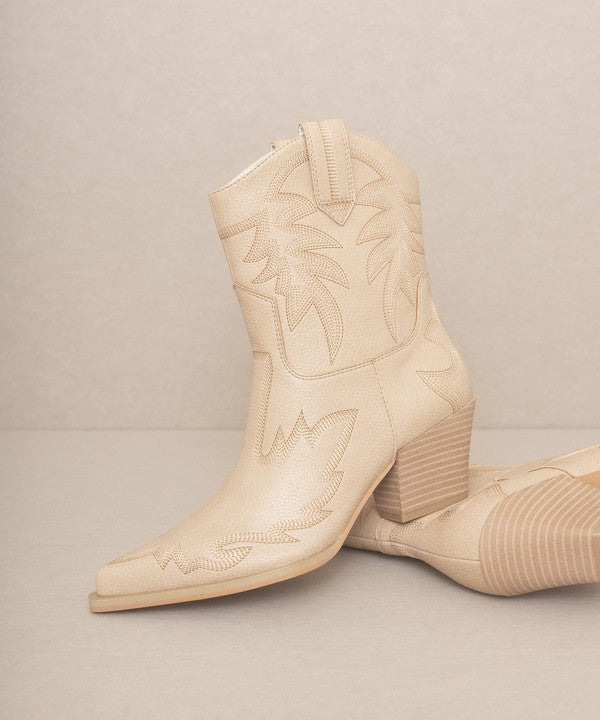 The Benatar - Embroidered Cowboy Boots