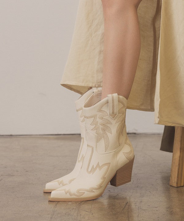 The Benatar - Embroidered Cowboy Boots